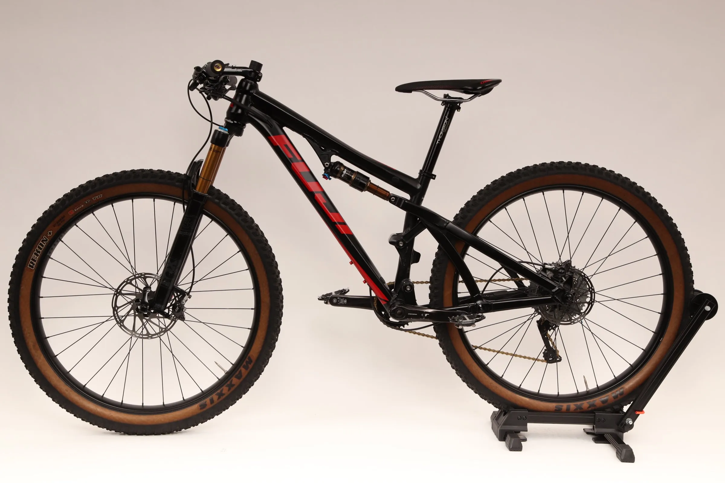 2017 FUJI RAKAN 27.5  3.1  Mountain Bike - Small