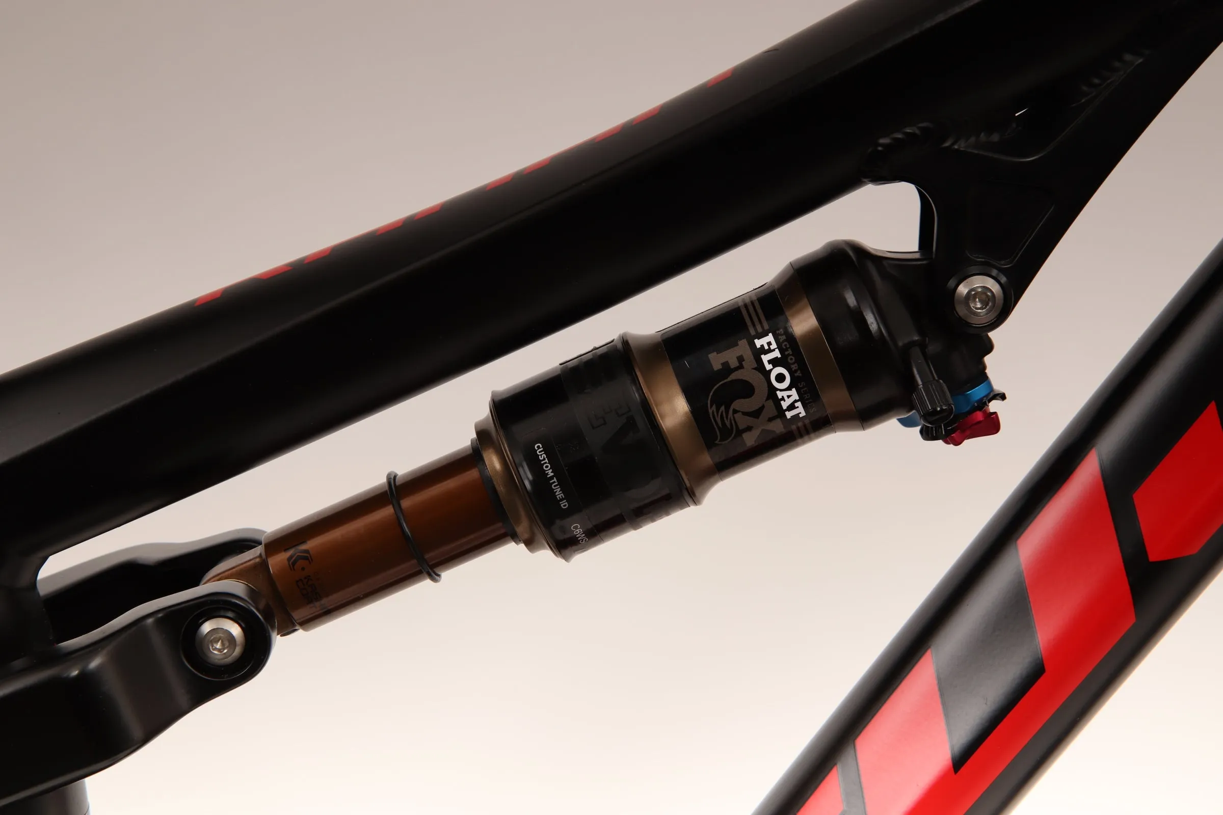 2017 FUJI RAKAN 27.5  3.1  Mountain Bike - Small