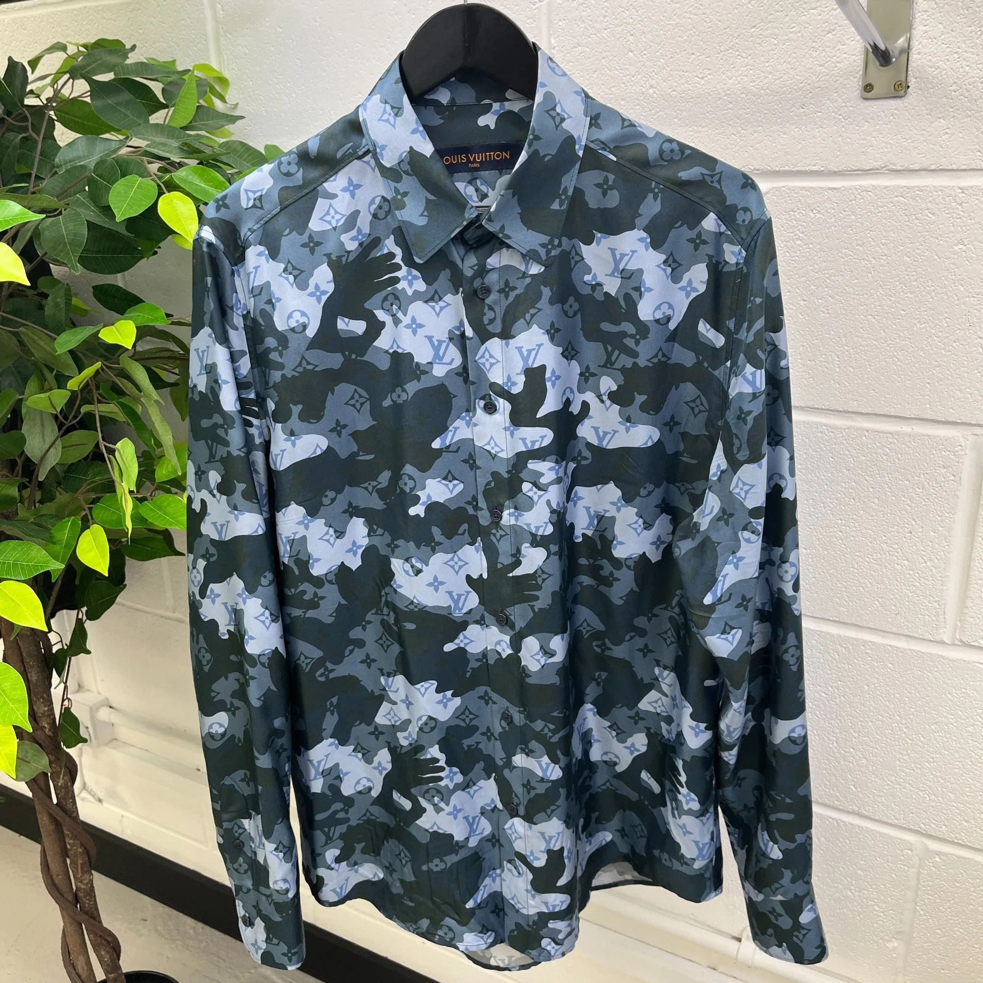 Men's Camouflage Monogram Shirt Navy Size L